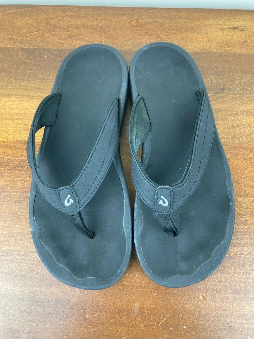 OluKai Ohana Black Thong Flip Flops Comfort Sandals Women’s Size 8/38.